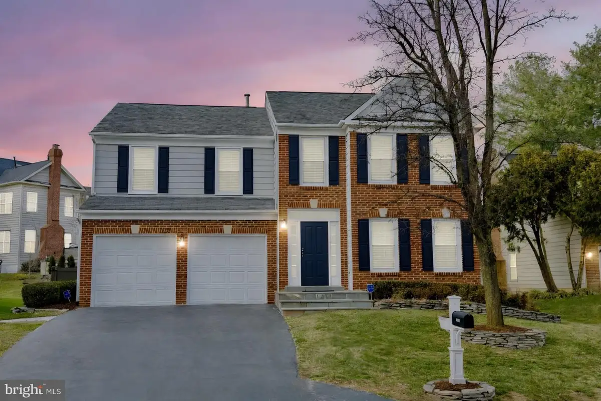 13222 Maplecrest Dr, Potomac, MD 20854 - Image #1