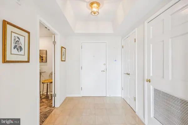 5600 Wisconsin Ave #1105, CHEVY CHASE, MD 20815