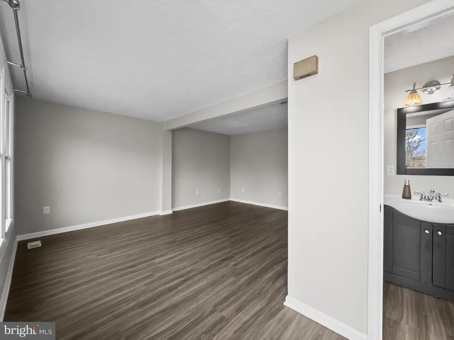 10110 Shelldrake Cir, Damascus, MD 20872 - Image #2