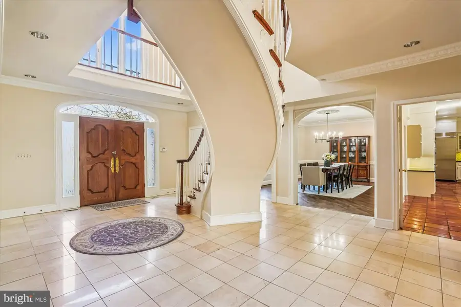 9939 Bentcross Dr, Potomac, MD 20854 - #3