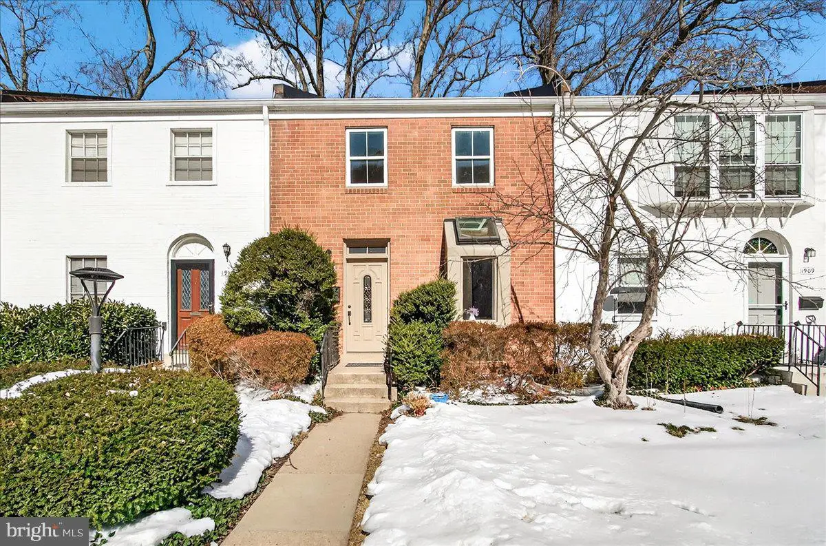 1911 Lyttonsville Rd #1911, Silver Spring, MD 20910 - #1