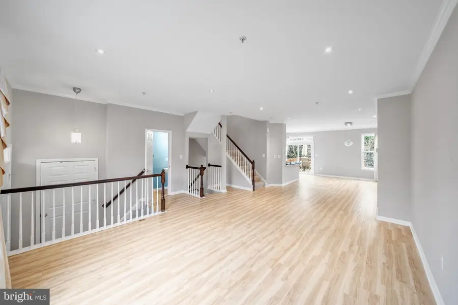 122 Longpoint Way, Gaithersburg, MD 20878 - Image #2