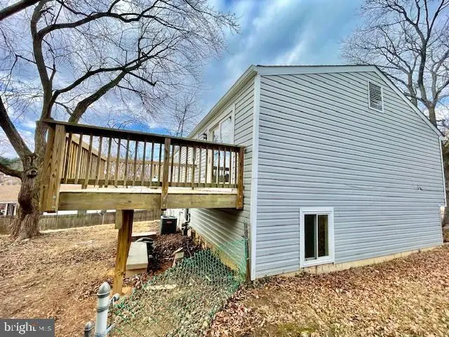 19229 Saint Johnsbury Ln, Germantown, MD 20876 - Image #3