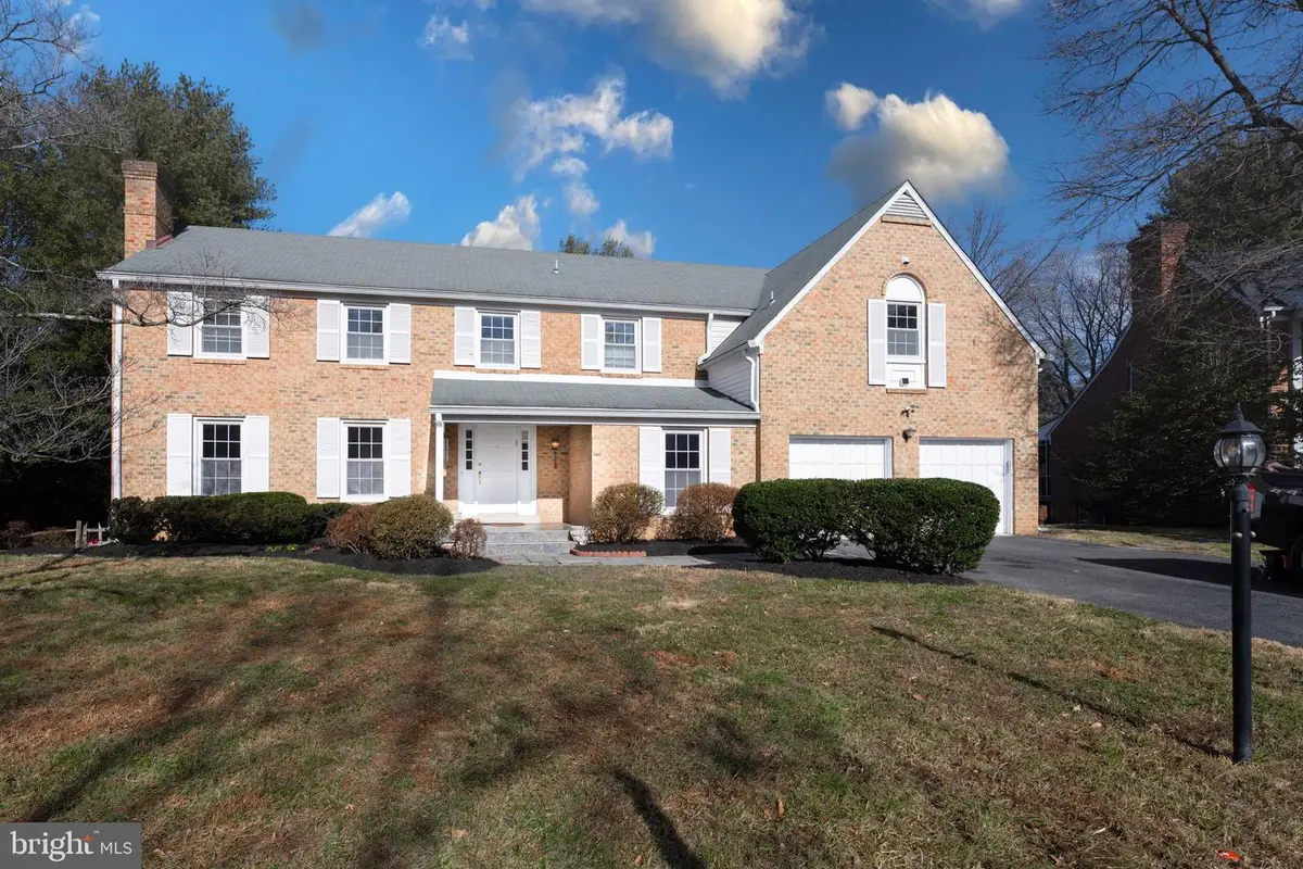 9125 Copenhaver Dr, Potomac, MD 20854 - Image #1