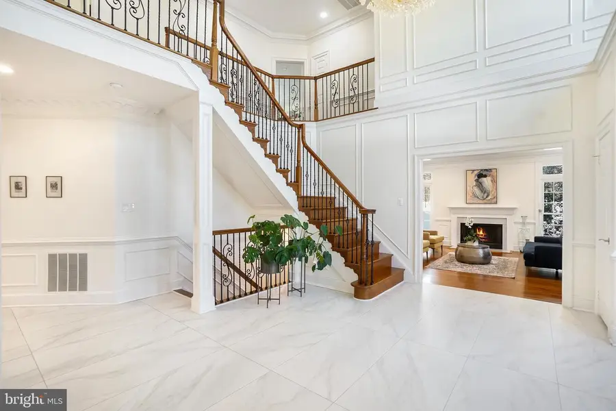 9646 Eagle Ridge Dr, Bethesda, MD 20817 - #3