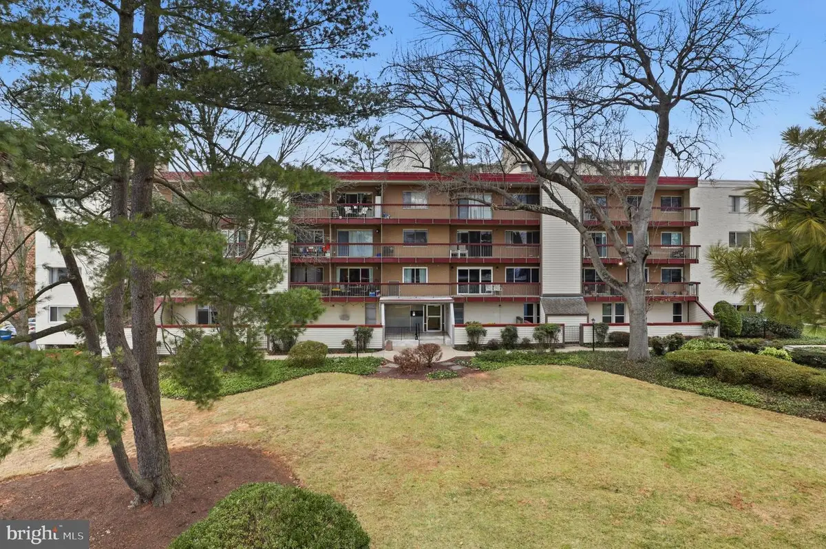 10300 Westlake Dr #404, Bethesda, MD 20817 - Image #1