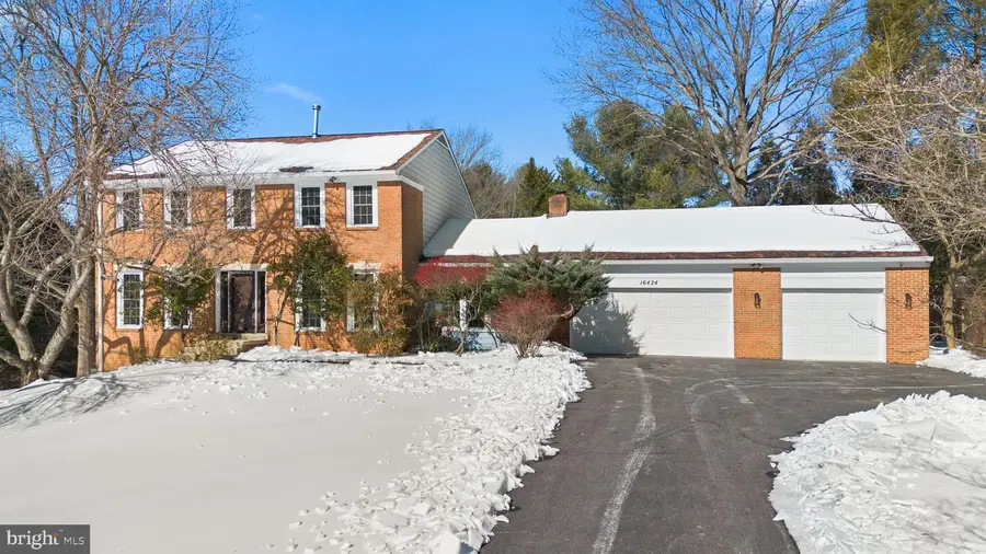 16424 Montecrest Ln, Gaithersburg, MD 20878 - #2