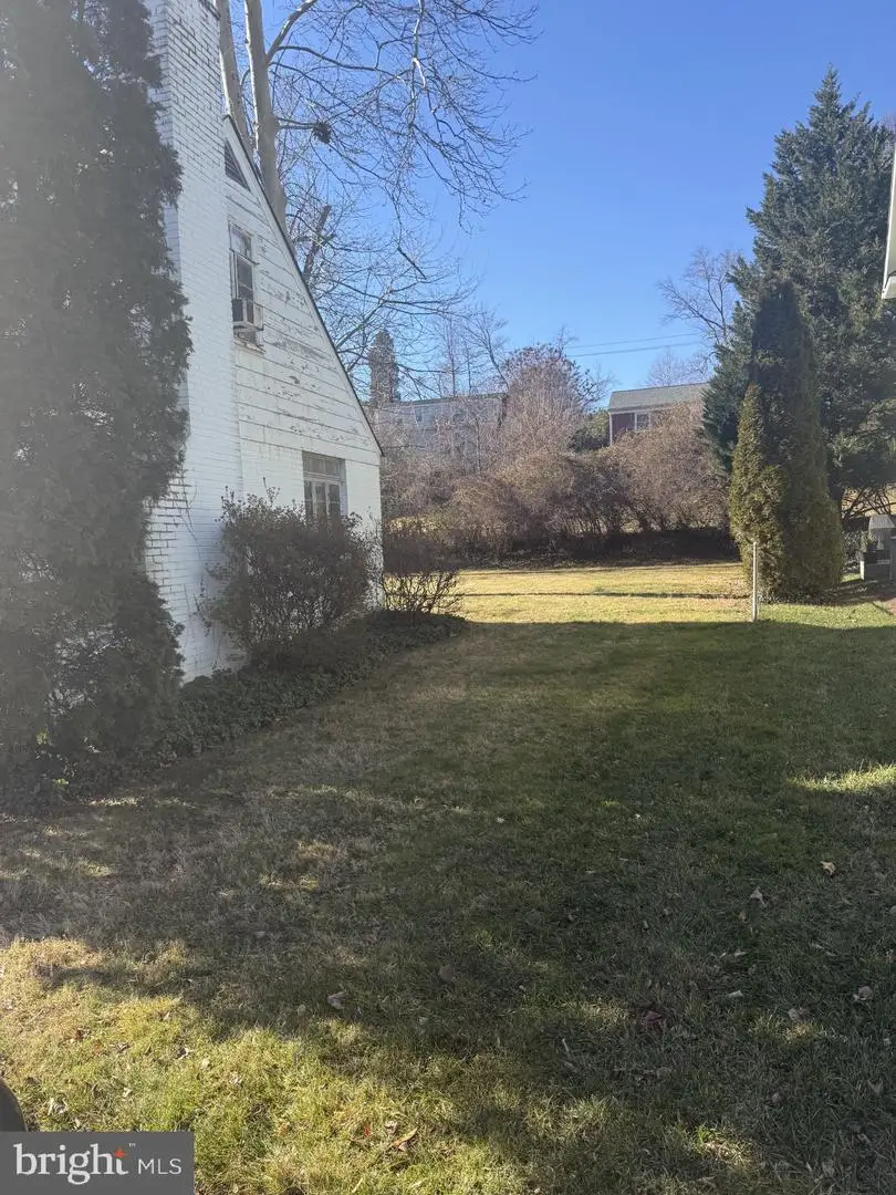 9302 Bulls Run Pkwy, Bethesda, MD 20817 - #3