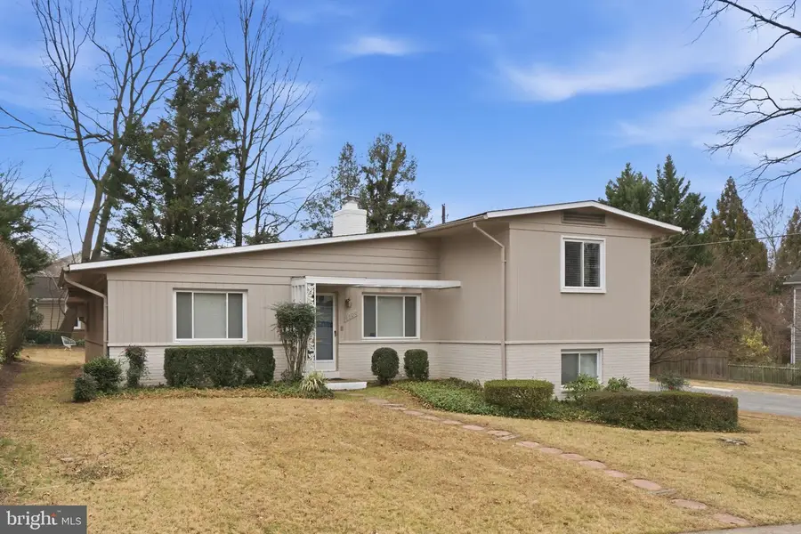 6104 Kirby Rd, Bethesda, MD 20817 - Image #2