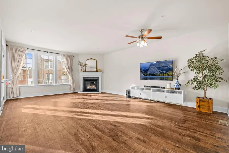 128 Liriope Pl, Gaithersburg, MD 20878 - #3