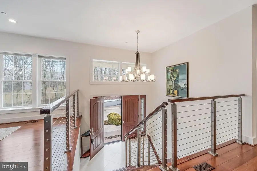 7201 Thomas Branch Dr, Bethesda, MD 20817 - #2