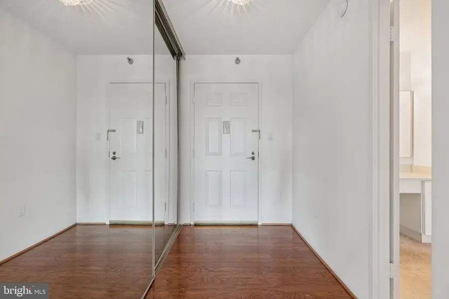 15115 Interlachen Dr #3-815, Silver Spring, MD 20906 - #3