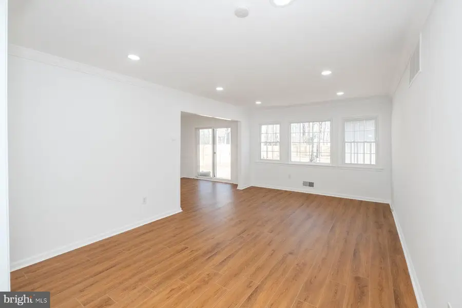 307 Summit Hall Rd, Gaithersburg, MD 20877 - #2