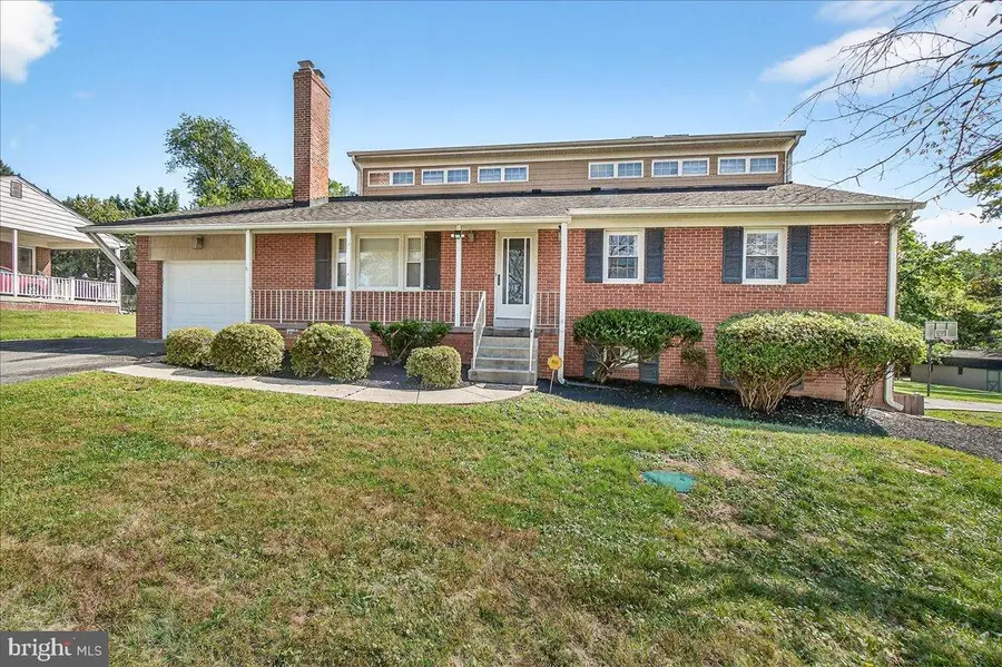 21909 Greenbrook Dr, Boyds, MD 20841 - Image #2