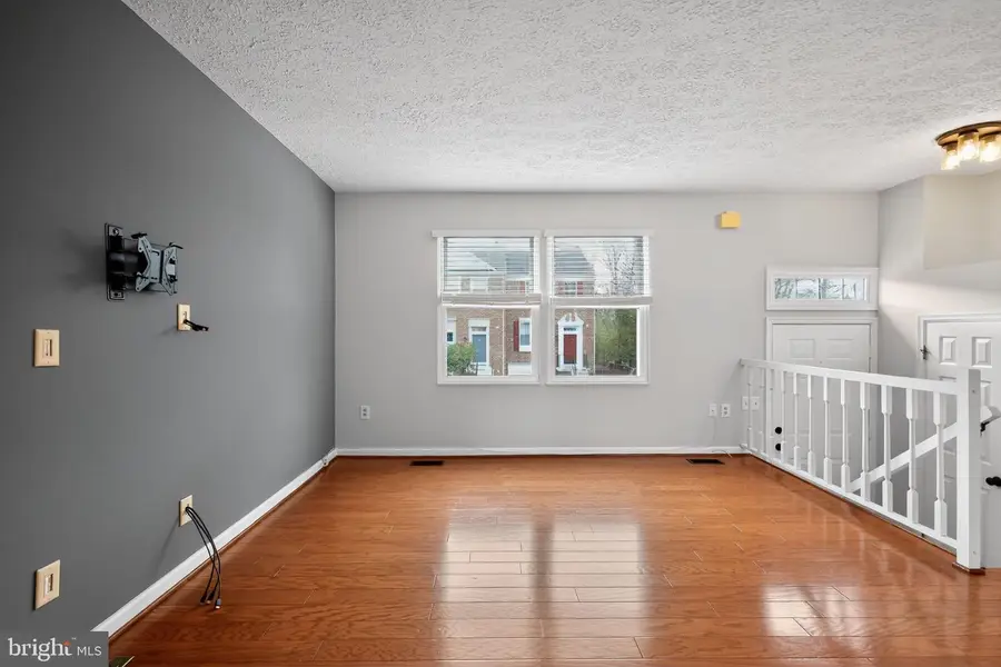 808 Suffield Dr, Gaithersburg, MD 20878 - Image #2