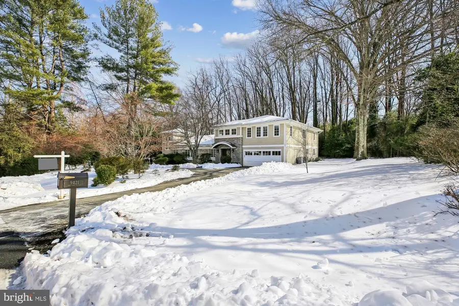 9421 Thrush Ln, Potomac, MD 20854 - Image #3