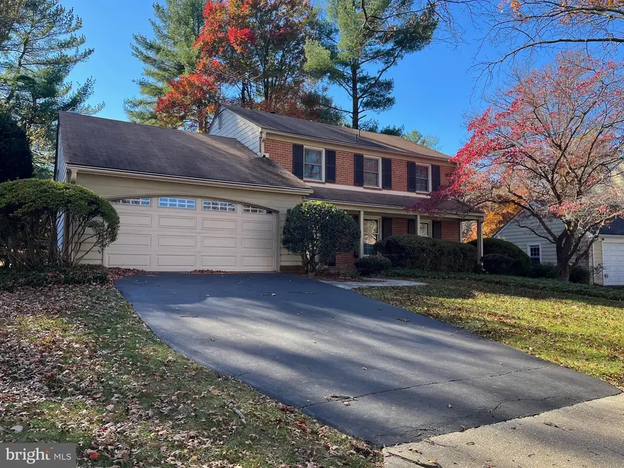 23 Old Creek Ct, Potomac, MD 20854 - #2