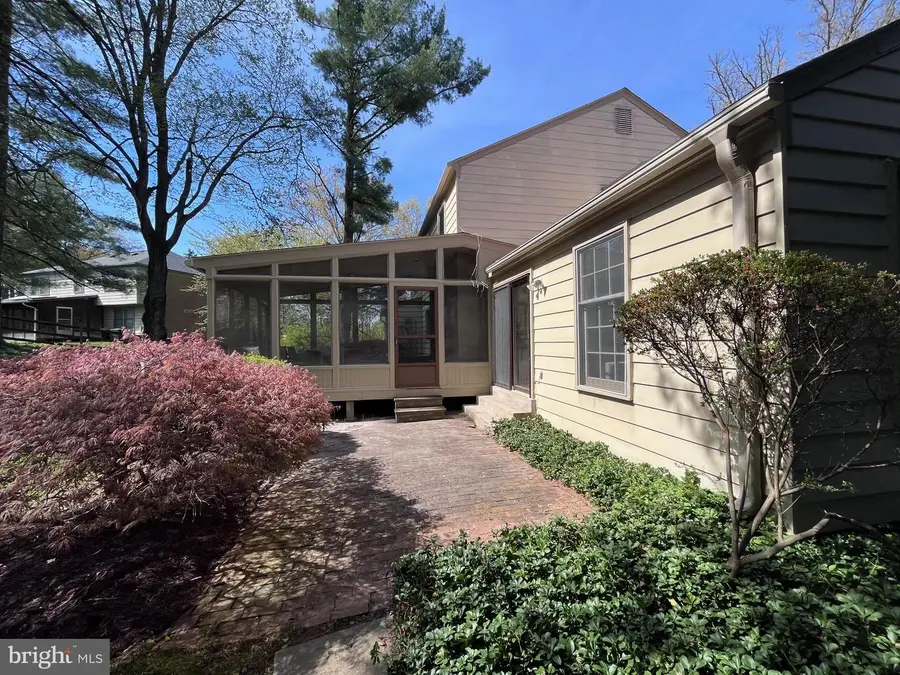 23 Old Creek Ct, Potomac, MD 20854 - #3