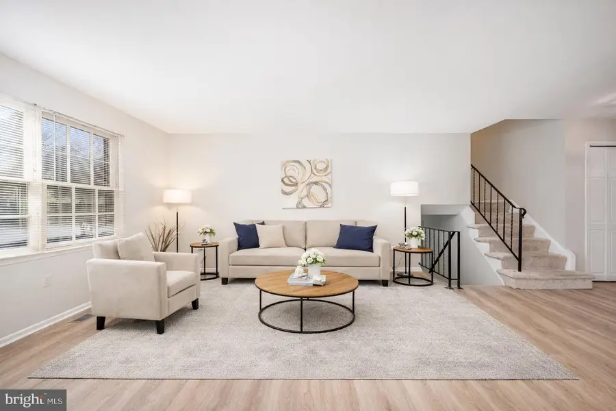 7 Elmwood Ct, Rockville, MD 20850 - Image #3