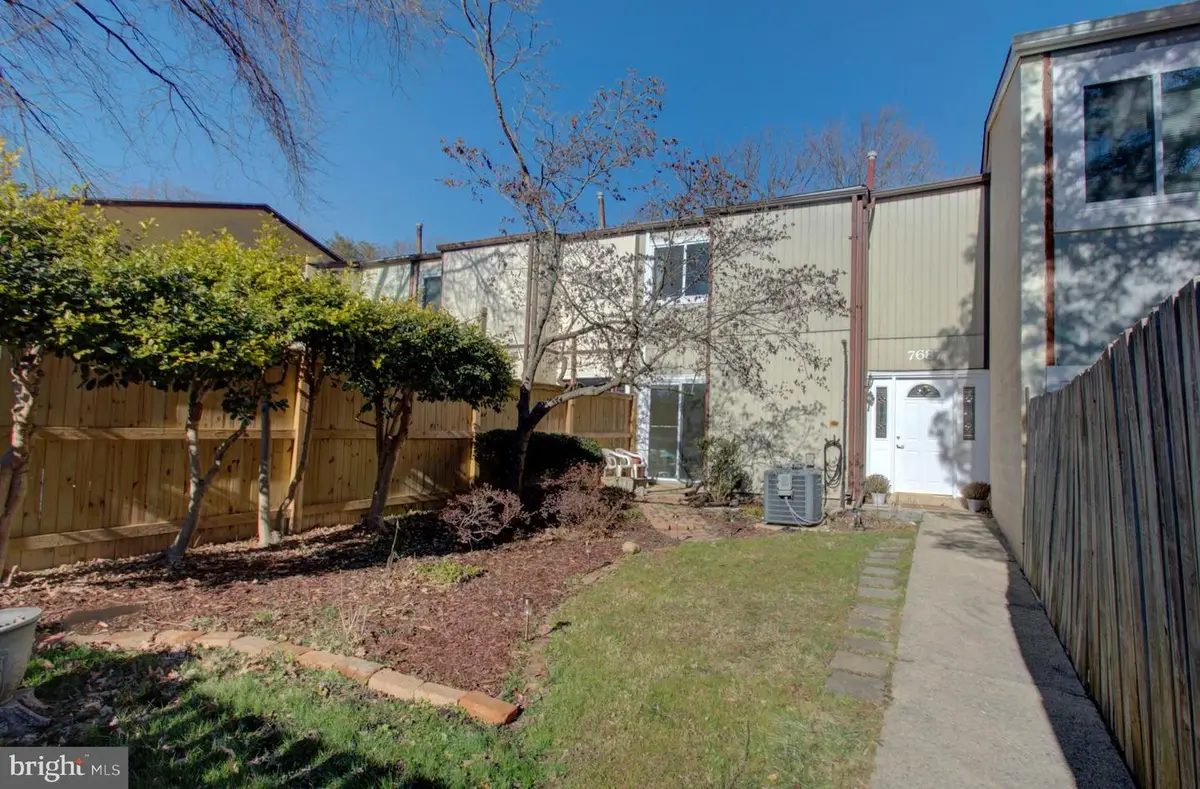 7687 Laytonia Dr, Gaithersburg, MD 20877 - #1