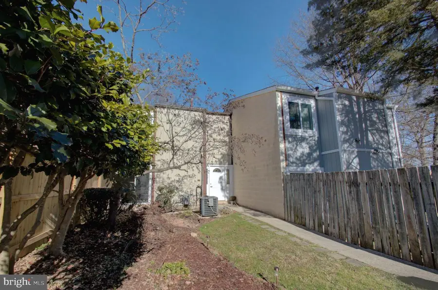 7687 Laytonia Dr, Gaithersburg, MD 20877 - #2