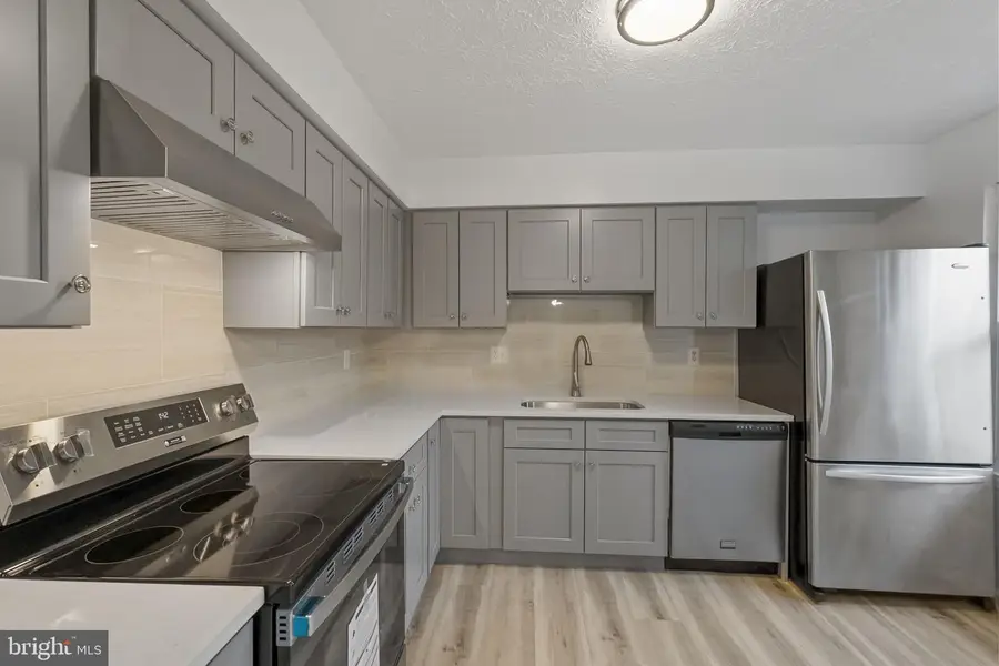 811 Flagler Dr, Gaithersburg, MD 20878 - #2