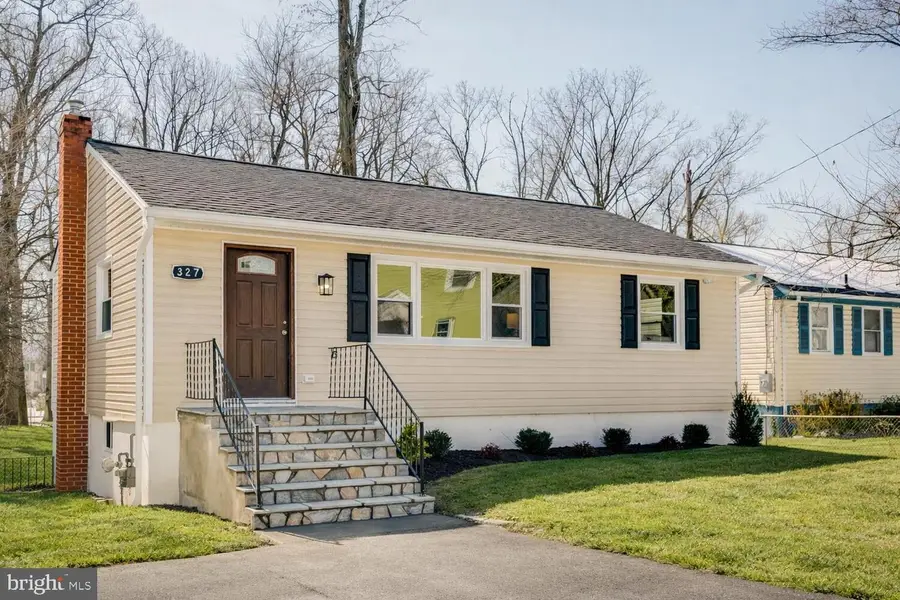 327 Howard Ave, Rockville, MD 20850 - #2