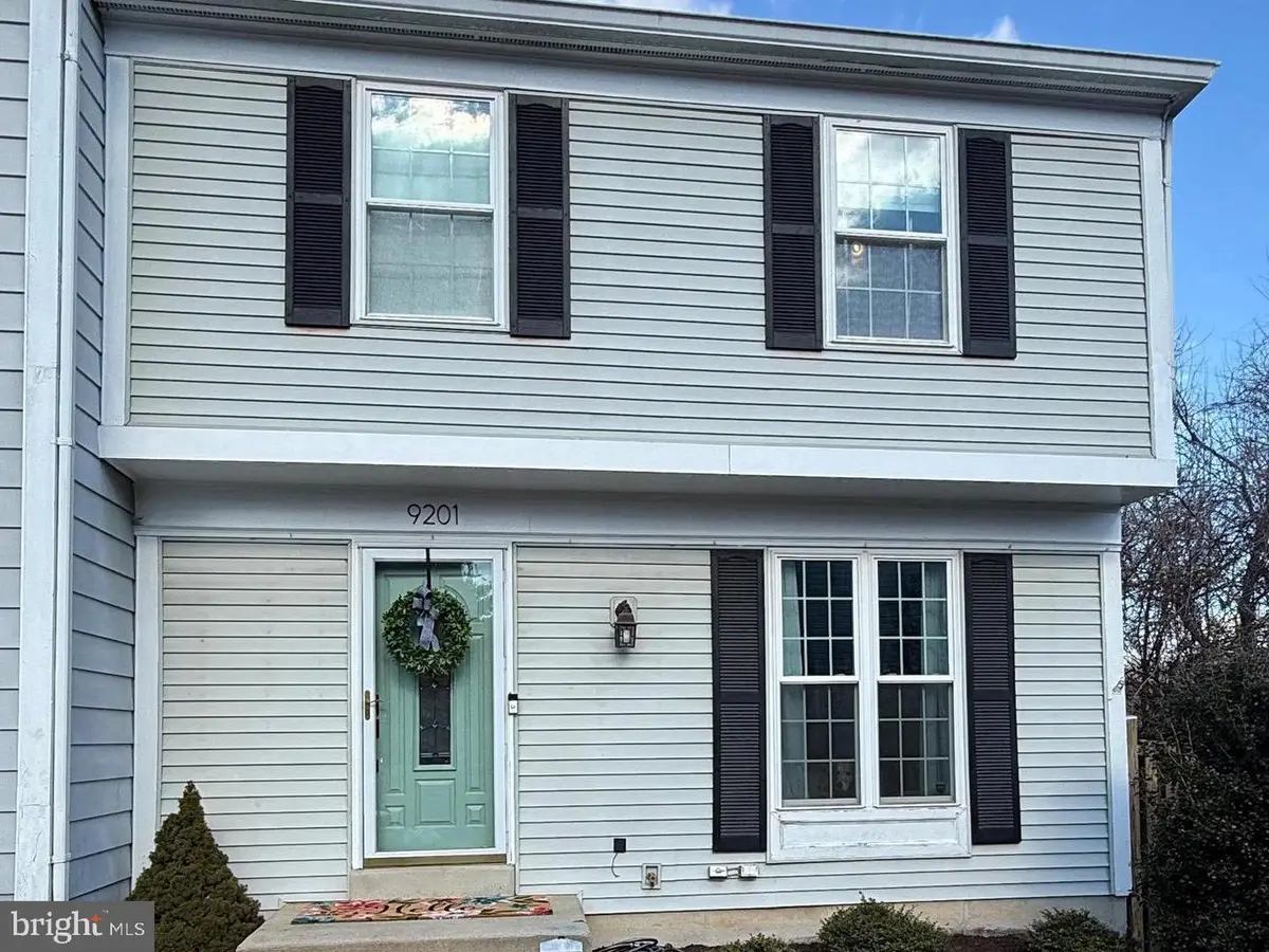 9201 Broadwater Dr, Gaithersburg, MD 20879 - Image #1