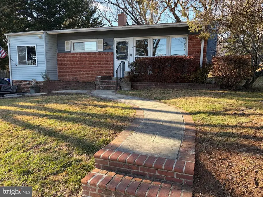 12700 Weiss St, Rockville, MD 20853 - #2