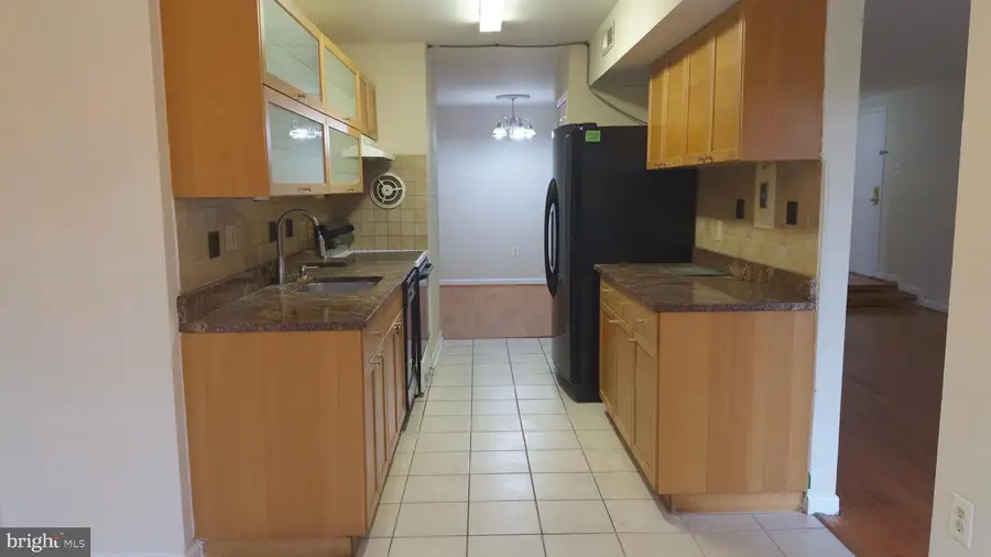 420 Girard St #121, Gaithersburg, MD 20877 - #3