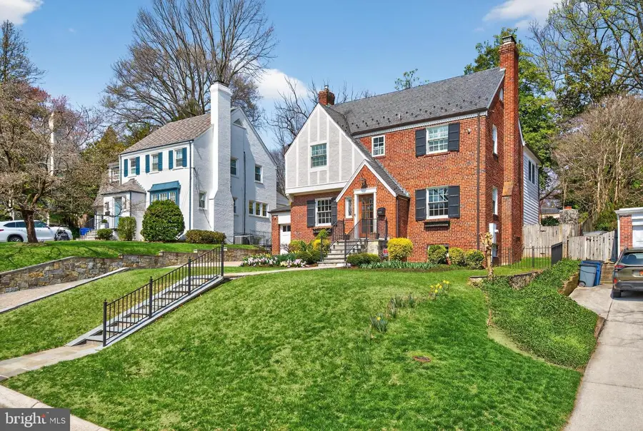 3525 Woodbine St, Chevy Chase, MD 20815 - #2