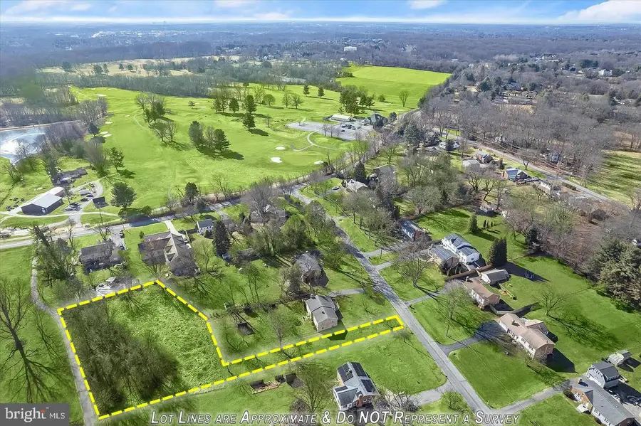 20821 Brooke Knolls Rd, Gaithersburg, MD 20882 - #2