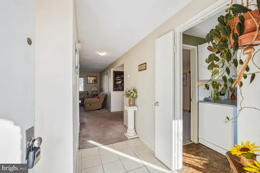 10559 Cambridge Ct, Montgomery Village, MD 20886 - Image #3