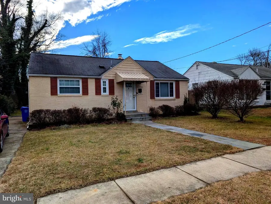 12816 Valleywood Dr, Silver Spring, MD 20906 - #2