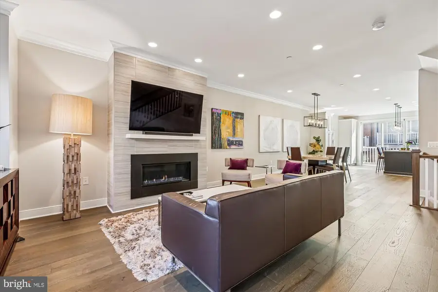 10340 Grosvenor Pl, North Bethesda, MD 20852 - #3