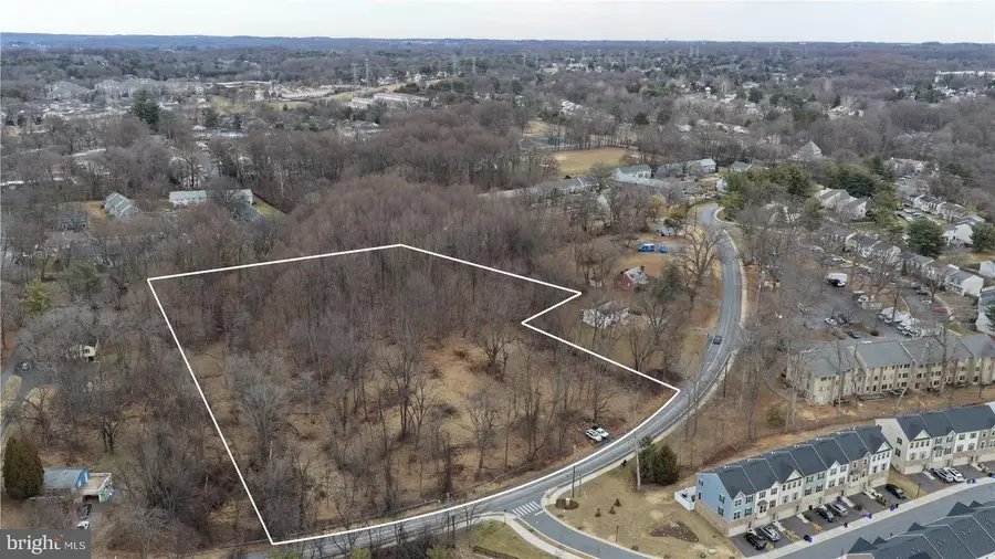 9415 Stewartown Rd, Gaithersburg, MD 20879 - Image #2