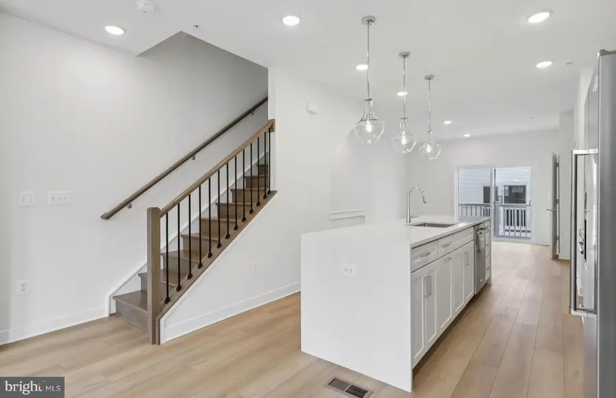 3057 Nina Clarke Dr, Rockville, MD 20850 - #3