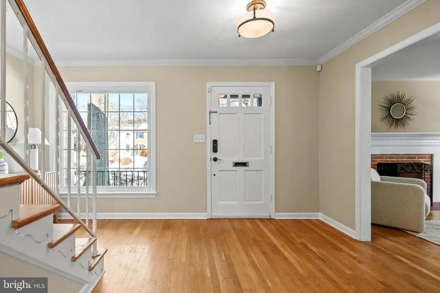 7002 Old Cabin Ln, Rockville, MD 20852 - #3