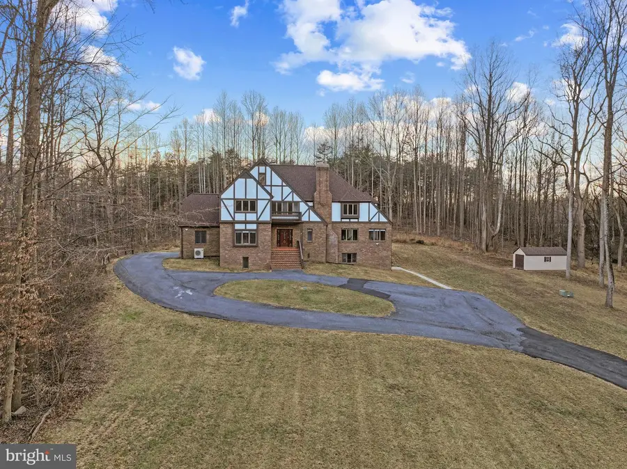 16001 Amina Dr, Burtonsville, MD 20866 - #2