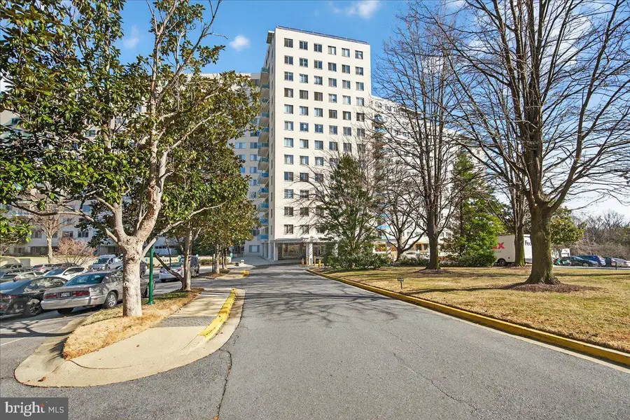 10201 Grosvenor Pl #1626, Rockville, MD 20852 - #2