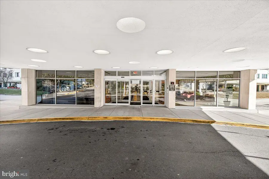 10201 Grosvenor Pl #1626, Rockville, MD 20852 - #3