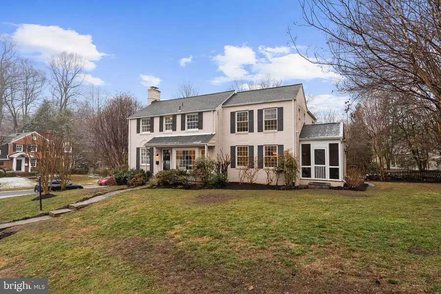 6019 Woodacres Dr, Bethesda, MD 20816 - #2