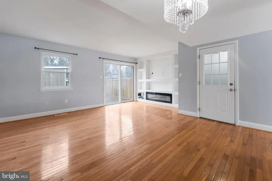 17610 Larchmont Ter, Gaithersburg, MD 20877 - Image #3