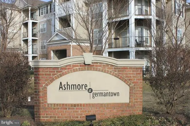 19623 Galway Bay Cir #202, Germantown, MD 20874 - #2