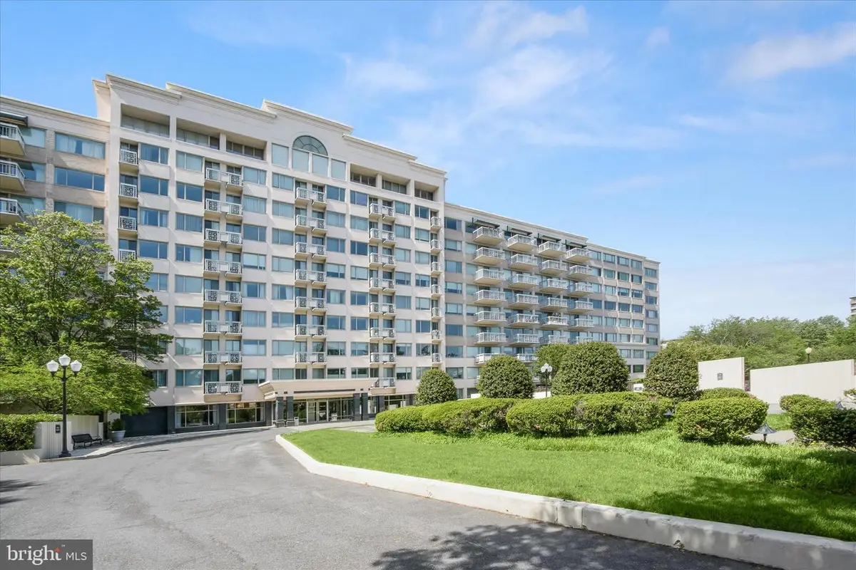 5450 Whitley Park Ter #102, Bethesda, MD 20814 - #1