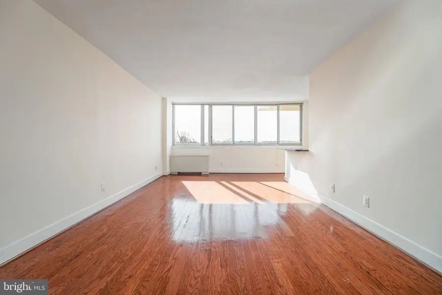 1220 Blair Mill Rd #801, Silver Spring, MD 20910 - Image #2