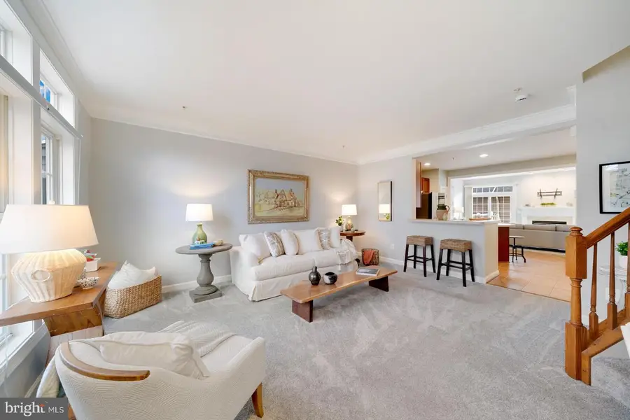 12044 Chestnut Glen Rd, Clarksburg, MD 20871 - Image #3