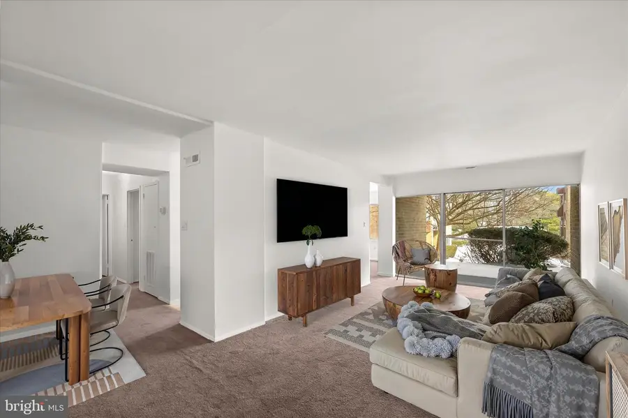 416 Girard St #t2, Gaithersburg, MD 20877 - Image #2