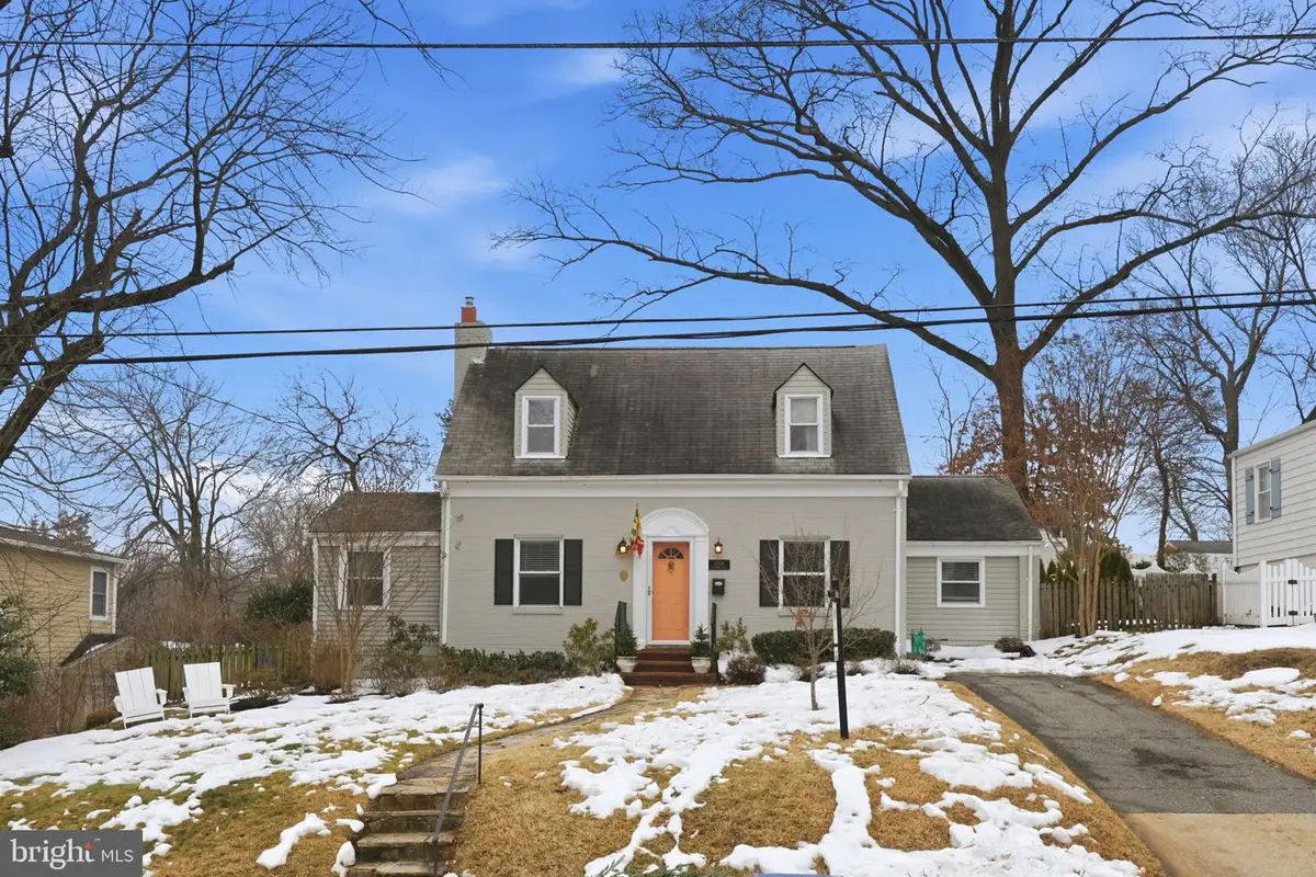 10304 Ridgemoor Dr, Silver Spring, MD 20901 - #1