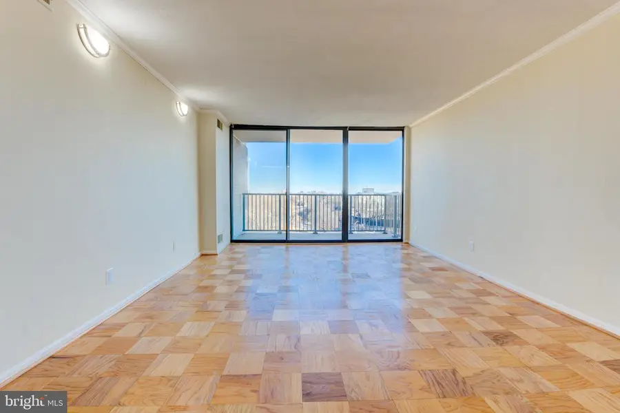 118 Monroe St #807, Rockville, MD 20850 - Image #3